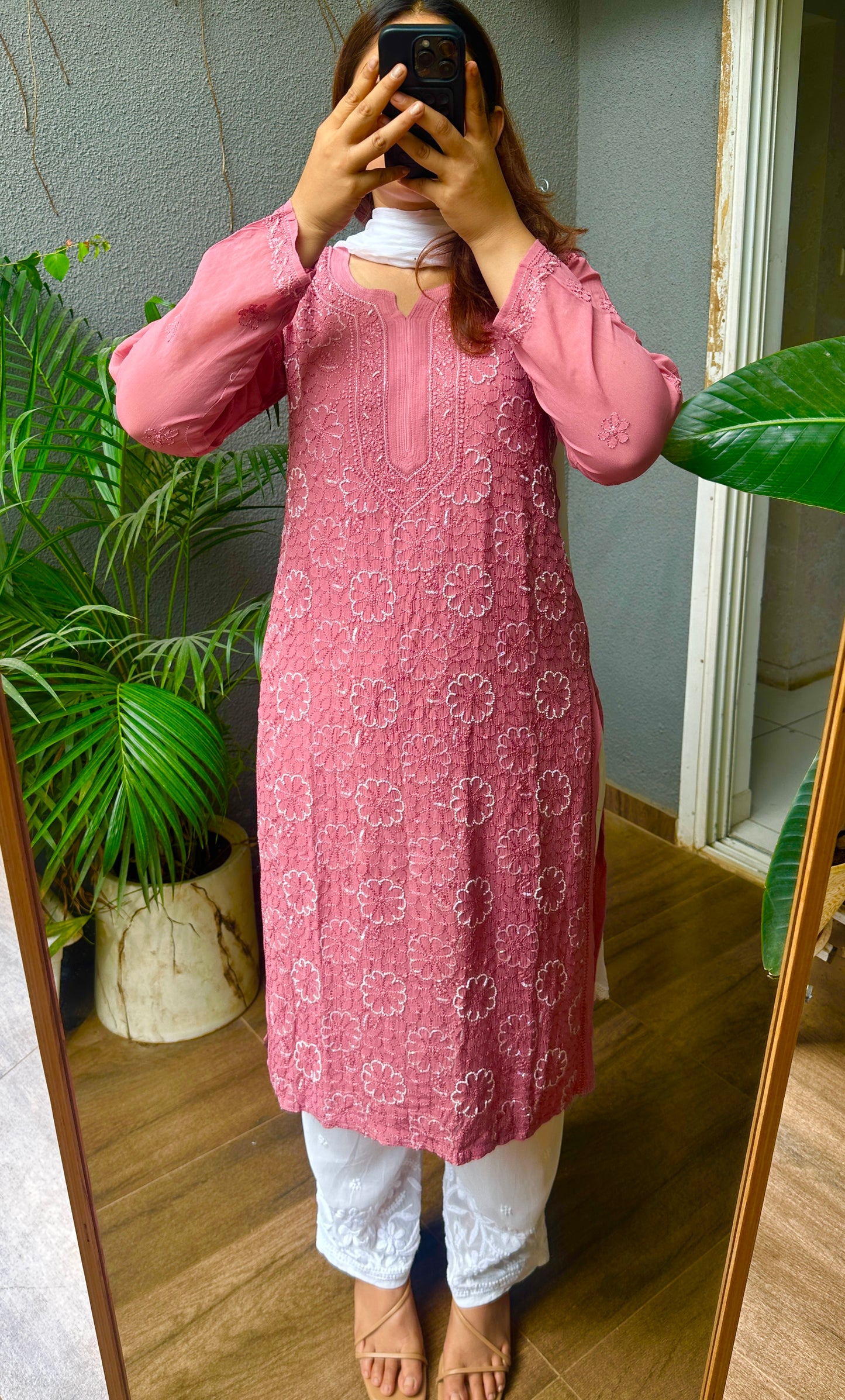 Viral Pearl & Cutdana Chikankari Kurta - Pinkish Brown