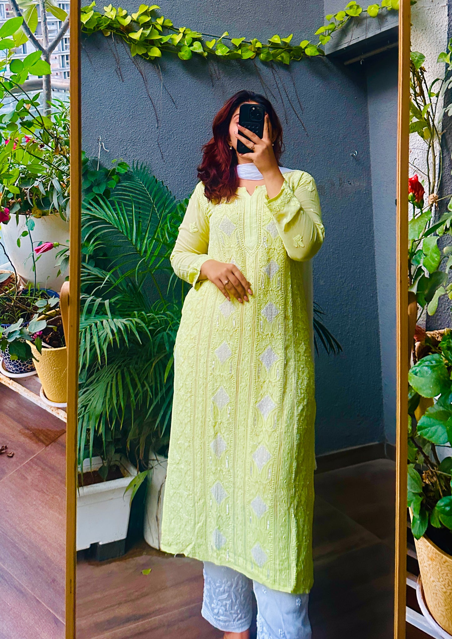 Viral Pearl & Cutdana Chikankari Kurti - Light Green