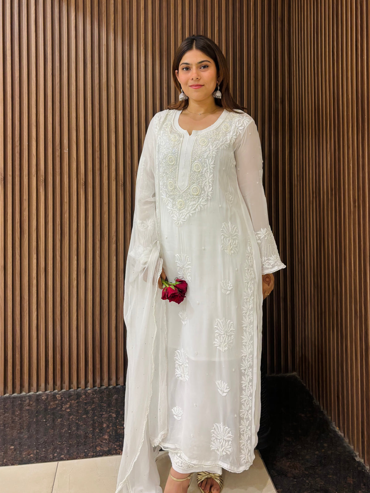 Nooré White Handcrafted Pearl & Cutdana embellished Chikankari Kurta & Suit Set