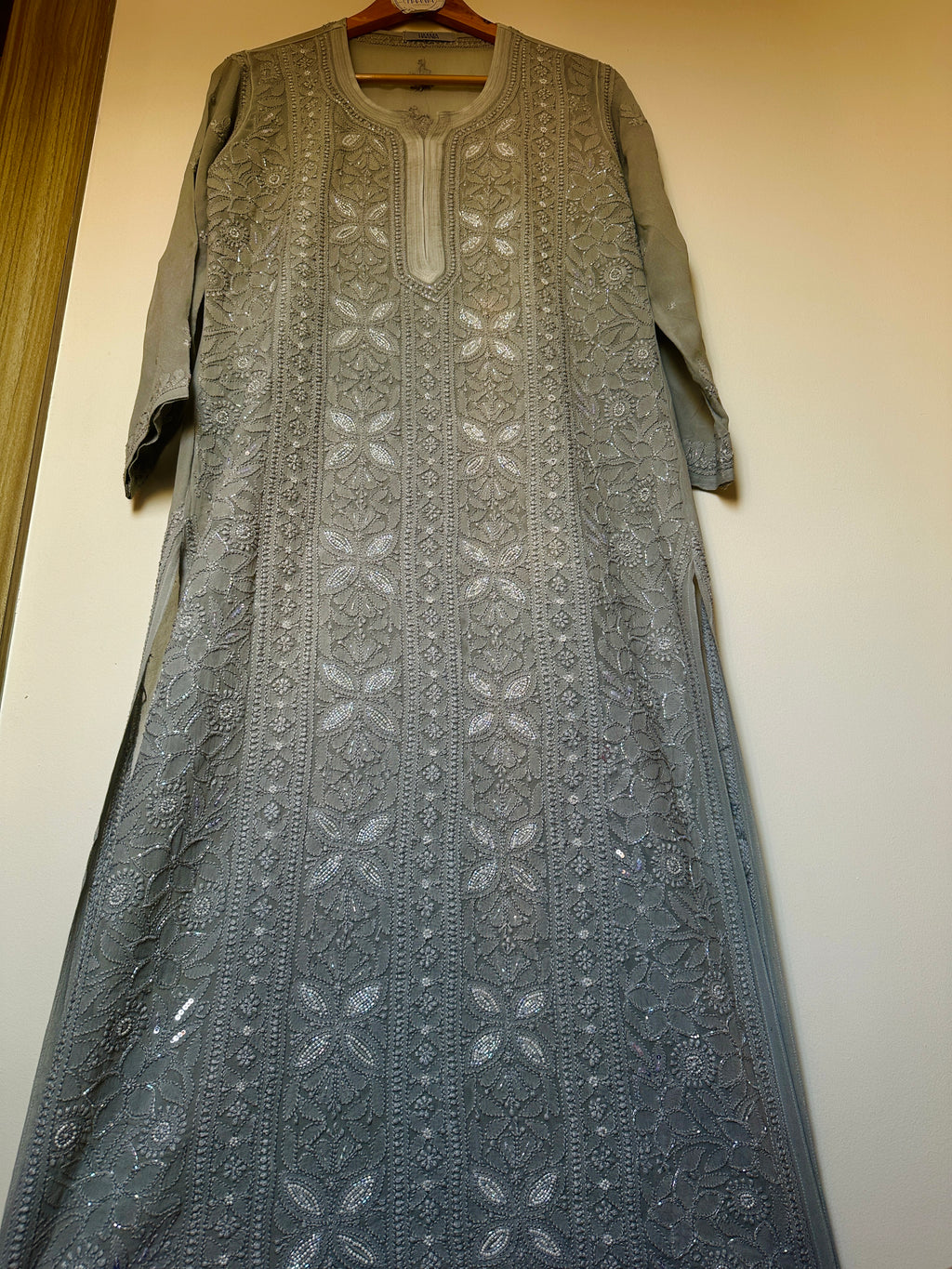 Our Viral Pearl & Cutdana Chikankari kurta - Grey